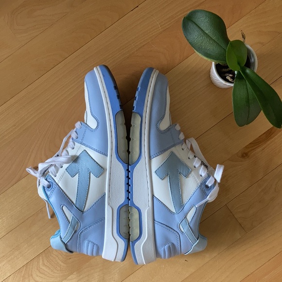 “Out of Office” Off-White OOO Sneakers - Picture 4 of 8